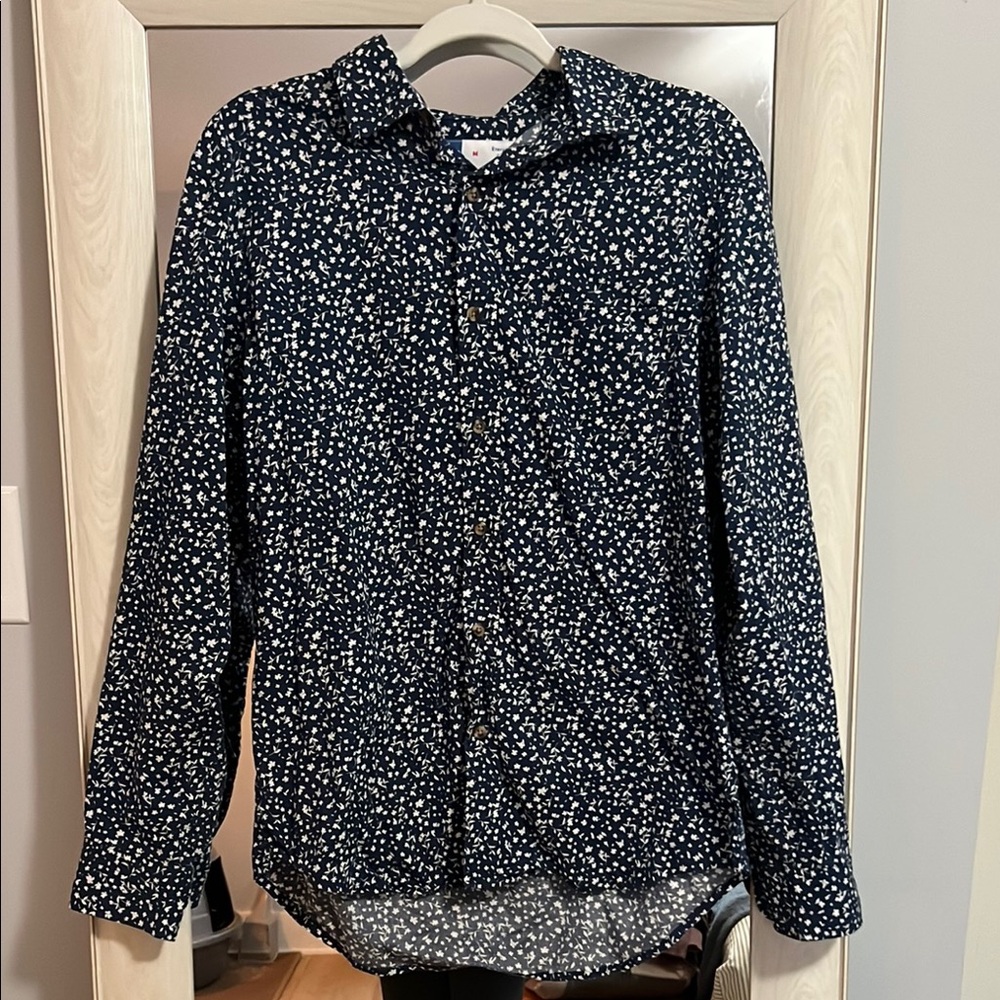 Old Navy Everyday Buttondown Shirt